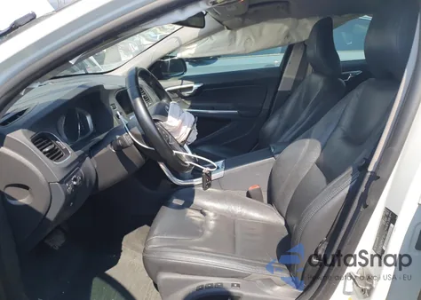 2014 Volvo S60 T5 из США, поврежденный, VIN YV1612FS2E1291527